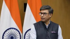 پاکستان سے جنگ بندی کا اعلان کیسے کیا؟ انتہاپسندوں نے بھارتی سیکرٹری خارجہ کو غدار قرار دیدیا