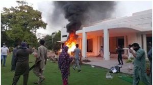 جناح ہاؤس حملہ کیس میں پی ٹی آئی کے 254 رہنماؤں اورکارکنوں پر فرد جرم عائد