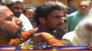 شہری نے اغوا کے 3 سال بعد خریداری کیلئے موبائل مارکیٹ آئے کچے کے ڈاکو کو پکڑوا دیا