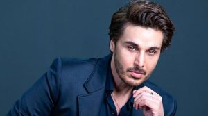 عورت کو اتنا خودمختار کردو کہ اسے زندگی کے بارے میں سب معلوم ہو: احسن خان