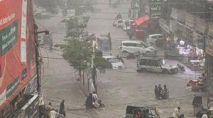 حیدرآباد میں کلاؤڈ برسٹ، شدید موسلادھار بارش سے نشیبی علاقے زیر آب آگئے