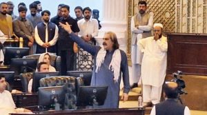 اندرونی اختلاف یا اپوزیشن کو سہولت، سینیٹ الیکشن میں پی ٹی آئی نے 5 ویں نشست کیوں چھوڑی؟