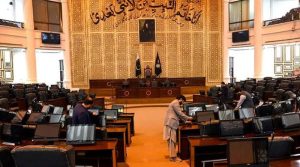پی ٹی آئی اراکین کے نہ پہنچنے پر کے پی اسمبلی اجلاس تاخیر کا شکار، مخصوص نشستوں پر حلف برداری ملتوی ہونیکا امکان
