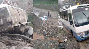 بابوسر ٹاپ پر رابطہ سڑکیں اور مواصلاتی نظام تباہ، سیاحوں کی تلاش جاری، ،فلیش فلڈ سے سب بہہ گیا، ڈی سی