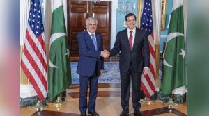 اسحاق ڈار کا امریکی وزیر خارجہ سے ملاقات میں مسئلہ کشمیر حل کرانے پر زور