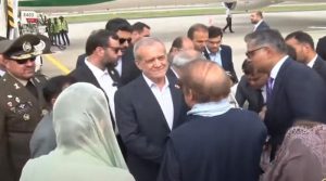 ایرانی صدر کا پاکستان پہنچنے پر پرتپاک استقبال