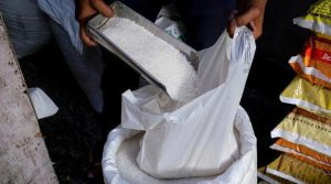 ملک بھر میں چینی کی قلت اور قیمتوں میں اضافہ، حکومت نے 2لاکھ ٹن چینی درآمد کرنےکا آرڈر دیدیا