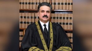 نان نفقہ کو لیکر حقائق کی جانچ فیملی کورٹس نے کرنی ہیں یہ سپریم کورٹ کا کام نہیں: چیف جسٹس