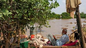 پاکستان میں بارشوں اور سیلاب سے جاں بحق افراد کی تعداد 900 سے تجاوز کرگئی