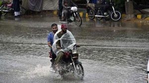 ہوا کا کم دباؤ شدت اختیار کرگیا، کراچی میں گرج چمک کیساتھ بارش کا امکان، اربن فلڈنگ کا خدشہ