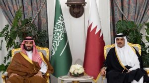 سعودیہ اپنے تمام تر وسائل اور صلاحیتوں کے ساتھ قطر کے شانہ بشانہ کھڑا ہے، سعودی ولی عہد کا امیر قطر کو ٹیلی فون
