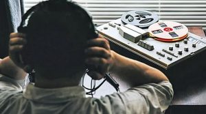 پاکستان میں لاکھوں افراد کے فون ٹیپ ہونے اور انٹرنیٹ فائر وال کے ذریعے نگرانی کیے جانے کا انکشاف