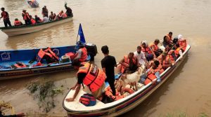 پنجاب کے مختلف علاقوں میں گزشتہ 24گھنٹوں کے دوران سیلاب متاثرین کی 3 کشتیاں الٹ گئیں