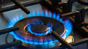 ملکی گیس پر کنکشن لگانے پر مستقل پابندی عائد، لاکھوں وصول درخواستیں منسوخ