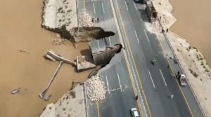 جلال پور پیروالا پر موٹروے ایم 5 کا ایک اور حصہ سیلاب میں بہہ گیا