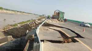 سیلاب کے باعث موٹر وے ایم 5 پر 13 مقامات سے متاثر، مزید 5 پوائنٹس متاثر ہونے کا خدشہ