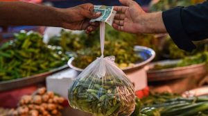 پاکستان میں گزشتہ 3 سال میں غربت 7 فیصد تک بڑھ گئی: رپورٹ عالمی بینک