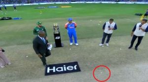 پاک بھارت فائنل، سوشل میڈیا صارفین نے ٹاس کی شفافیت پر سوال اٹھادیے