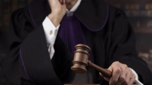 ہائیکورٹ کے چند ججز کا پنشن اور مراعات کیلئے 5 سالہ مدت ملازمت مکمل ہوتے ہی مستعفی ہونے پر غور