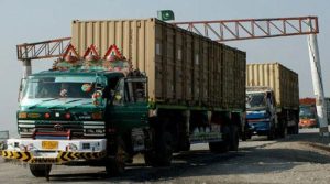 کراچی سے افغان ٹرانزٹ ٹریڈ معطل، تمام گیٹ پاسز منسوخ، کنٹینرز کی قطاریں لگ گئیں