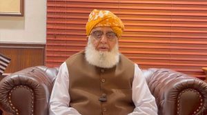 مدارس کیخلاف پروپیگنڈا کیا جارہا ہے اور انہیں توڑنے کی سازش کی جارہی ہے: مولانا فضل الرحمان