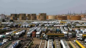 پیٹرولیم کارگو پورٹس پر پھنس گئے، ملک میں ایندھن بحران کا خدشہ