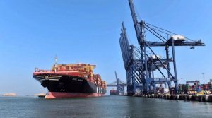 پاکستان نے بنگلادیش کوکراچی پورٹ کے استعمال کی پیشکش کردی