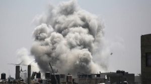 نیتن یاہو کے حکم کے بعد اسرائیلی طیاروں کے غزہ شہر پر فضائی حملے