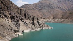 تہران کو پانی فراہم کرنیوالے مرکزی ڈیم میں صرف 2 ہفتوں کا پانی باقی رہ گیا