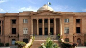 کراچی میں ای چالان کے خلاف درخواست پر فریقین کو نوٹسز جاری، جواب طلب