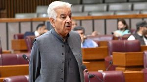 طالبان سے دوبارہ بات ہوسکتی ہےکیونکہ ہم اپنے دوستوں کوانکار نہیں کرسکتے: وزیر دفاع