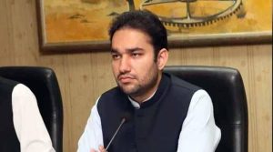 ڈونلڈ ٹرمپ ہماری ایسے عزت کرتے ہیں جیسے ماموں کا بیٹا ہے: وزیر کھیل پنجاب