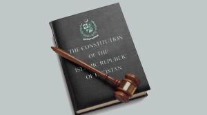 27 ویں ترمیم کے ذریعے آرٹیکل 6 کی کلاز 2 میں تبدیلی کا فیصلہ