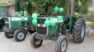 وزیراعلیٰ پنجاب کی گرین ٹریکٹراسکیم، وزیرمملکت نے جہلم کے 39 کسانوں میں گرین ٹریکٹر تقسیم کیے