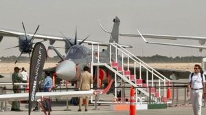 پاکستانی JF17 پر عوام کا رش، بھارتی طیارے تیجاس پر سناٹا