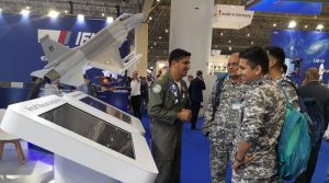 بھارتی فضائیہ کے اہلکاروں کا پاکستانی پویلین کا دورہ، پاکستانی پائلٹس کی چائےکی پیشکش