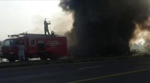 رحیم یار خان میں آئل ٹینکر کو آگ لگنے سے 4 افراد جھلس کر جاں بحق