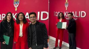 شاہزیب خانزادہ کیلئے اعزاز، کینیڈین رکن پارلیمنٹ نے صحافتی خدمات پر سرٹیفکیٹ سے نوازدیا