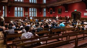 آکسفورڈ یونین کے مباحثے سے بھارتی وفد عین وقت پر فرار، پاکستان کو بلامقابلہ فتح حاصل ہوگئی