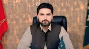 ہم کسی سے نہیں ڈرتے، ہمت ہے تو صوبے میں گورنر راج لگا کر دکھائیں: سہیل آفریدی کا چیلنج