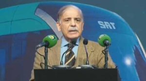 نواز شریف کا سب سے بڑا کارنامہ ملک کو ایٹمی قوت بنانا ہے، اگر ایٹم نہ ہوتا جنگ کے حالات مختلف ہوتے: وزیراعظم