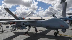 ترکیے پاکستان میں جنگی ڈرون تیارکرنےکیساتھ اپنےلڑاکا طیاروں کے پروگرام میں بھی شامل کرنا چاہتا ہے، بلوم برگ