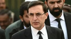 مذاکرات سےکبھی انکار نہیں کیا، کچھ لوگ ادارے اور پی ٹی آئی میں دراڑ ڈالناچاہتے ہیں: بیرسٹر گوہر