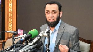 قانون کی خلاف ورزی کے بعد عمران خان سے کسی کی ملاقات کا ایک فیصد بھی امکان نہیں: عطا تارڑ