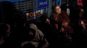 عمران خان کی بہنوں نے ملاقات کی اجازت نہ دینے پر اڈیالہ جیل کے قریب دھرنا دے دیا