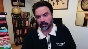 عدالتی حکم کے بعد یو ٹیوبر عادل راجہ نے بریگیڈئیر (ر) راشد نصیر کو بدنام کرنے کا الزام تسلیم کرلیا