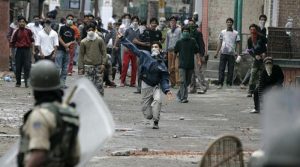 مودی حکومت کی پالیسیوں کے باعث مقبوضہ کشمیر میں بھارت مخالف جذبات تیزی سے پھیلنے لگے