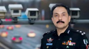 جعلی نمبرپلیٹس والے مجرم ہیں انہیں جیل بھیجنا چاہیے، ڈی آئی جی ٹریفک