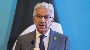 عمران خان اصول پرست نہیں 200 فیصد مفاد پرست شخص ہے، خواجہ آصف