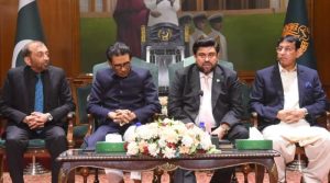 پی ٹی آئی کیساتھ وہی رویہ اختیار کیا جائے جو ایم کیو ایم سے کیا گیا تھا، گورنرسندھ کامران ٹیسوری